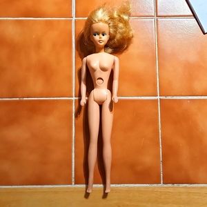 VINTAGE EARLY 1960'S TRESSIE DOLL